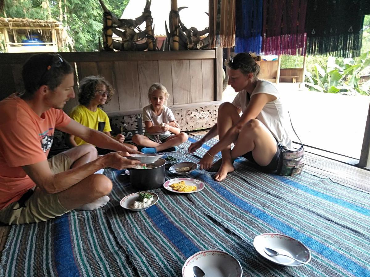 Arnolds Familly Homestay Bajawa Exterior foto