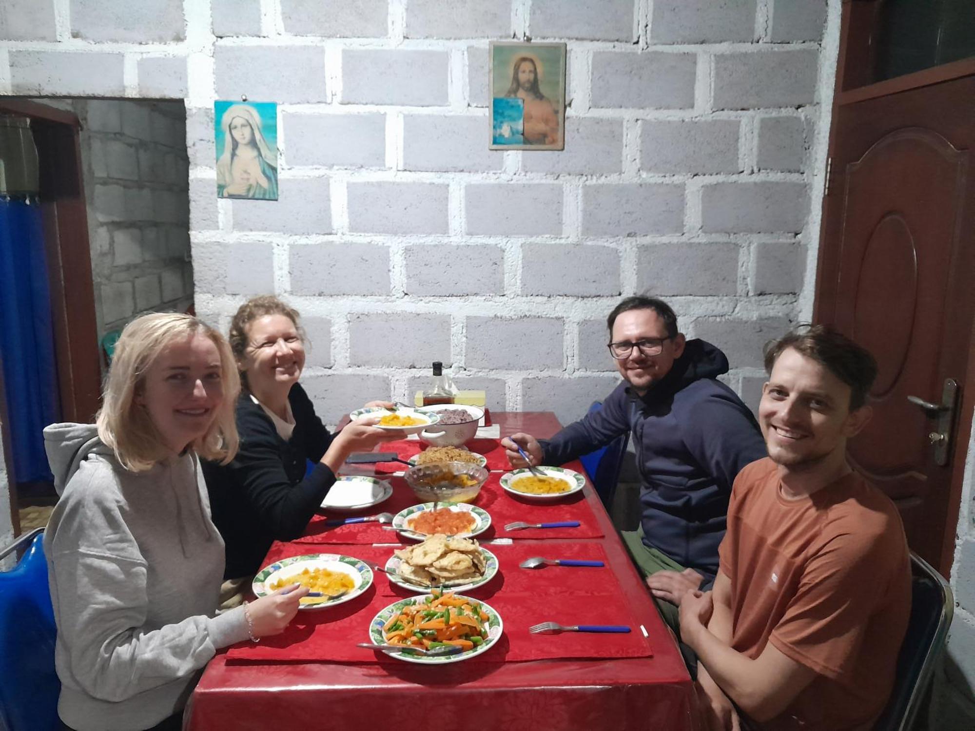 Arnolds Familly Homestay Bajawa Exterior foto